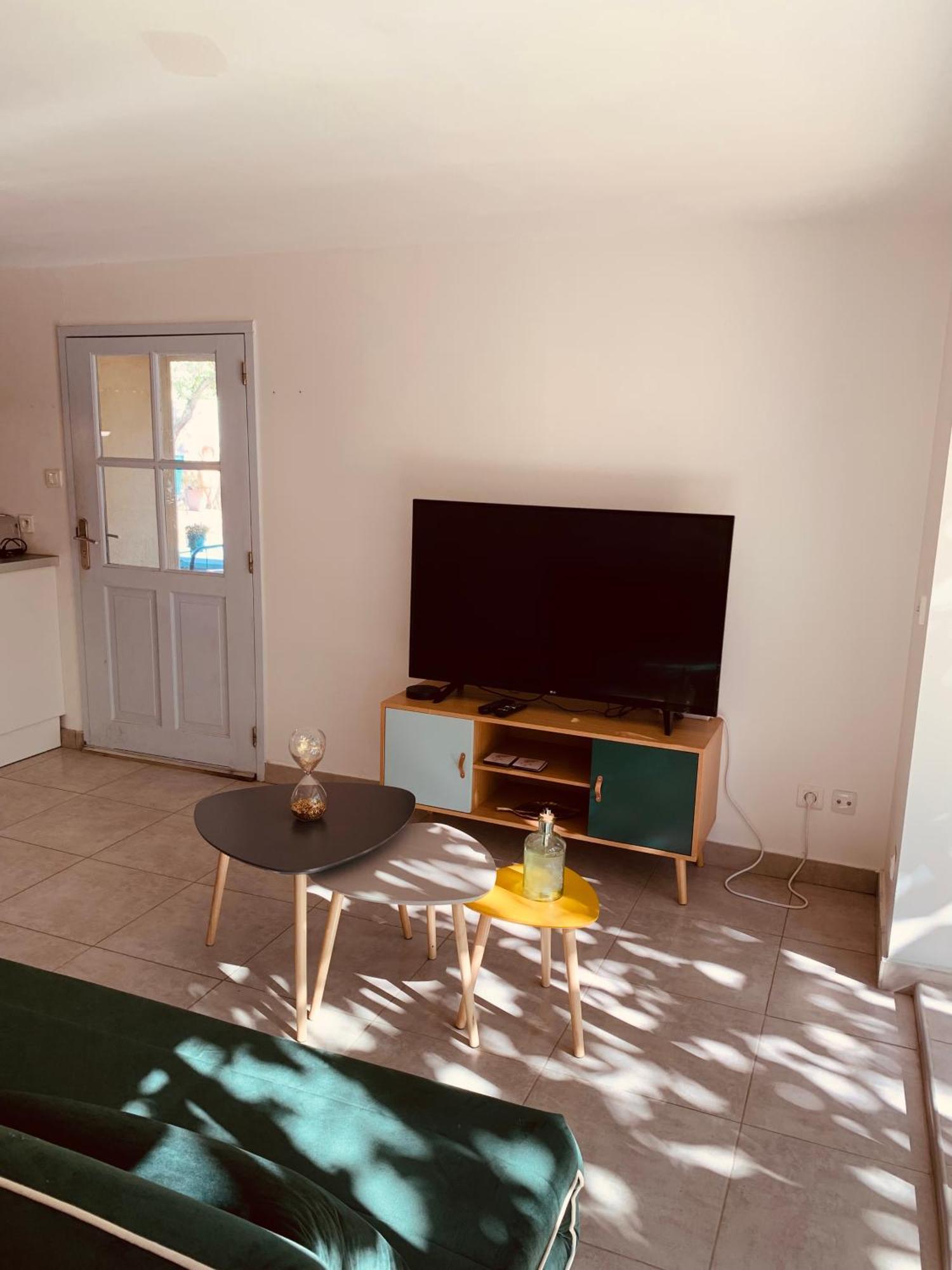 Appartement Independant Avec Jardin Et Acces Piscine Nîmes Extérieur photo